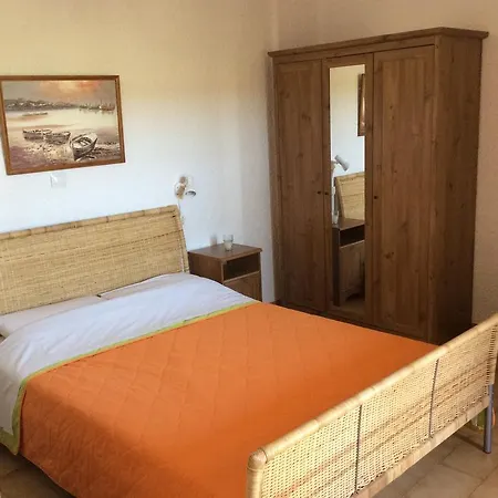 Eriketi Studios Agia Marina  Room photo